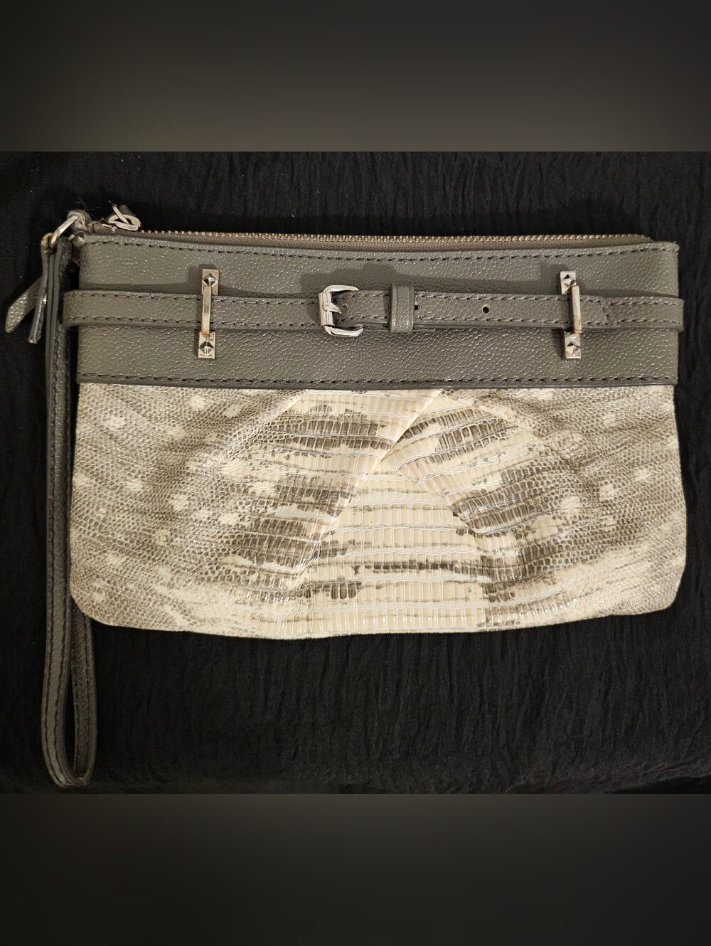 Simply Vera Wristlet